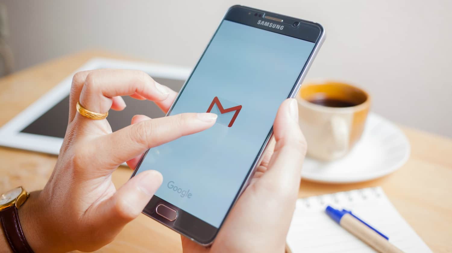 Smart phone displaying Gmail application | Sign Up For Gmail | A Comprehensive New User Guide | sign up for Gmail | add an account to gmail | Featured