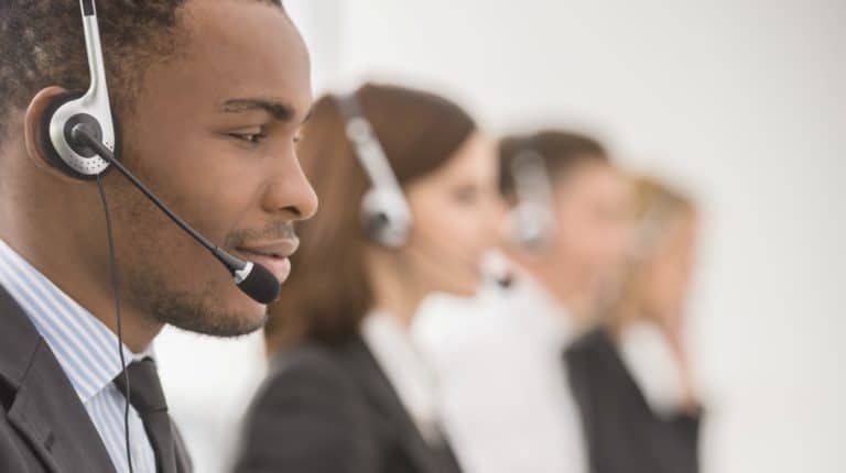 line phone operators with headsets | Verizon Technical Support: Contact Information Cheatsheet | Verizon Technical Support | Verizon Wireless | Featured
