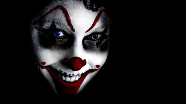 Feature | creepy halloween clown | Ways To Use Your Tech For Spooky Halloween Pranks