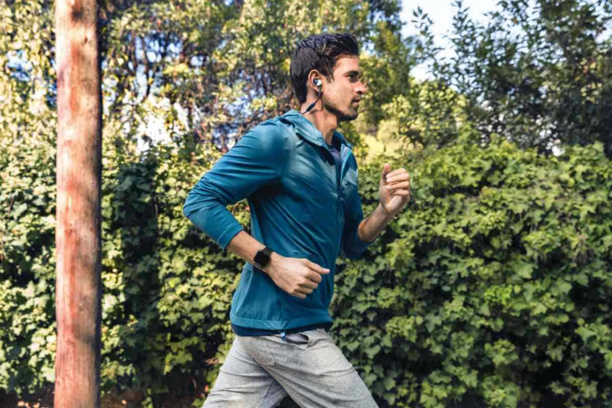 Man jogging | Benefits of the Fitbit Versa | Fitbit Versa | The Smart Fitness Tracker For Everyone