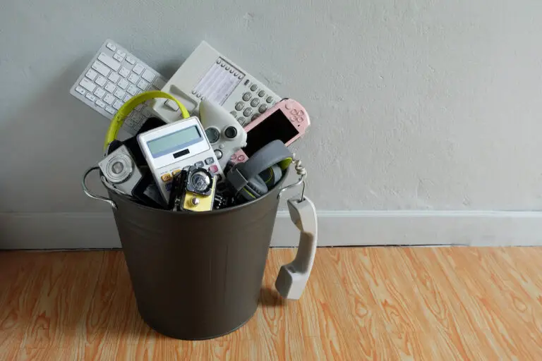 Dispose electronic waste